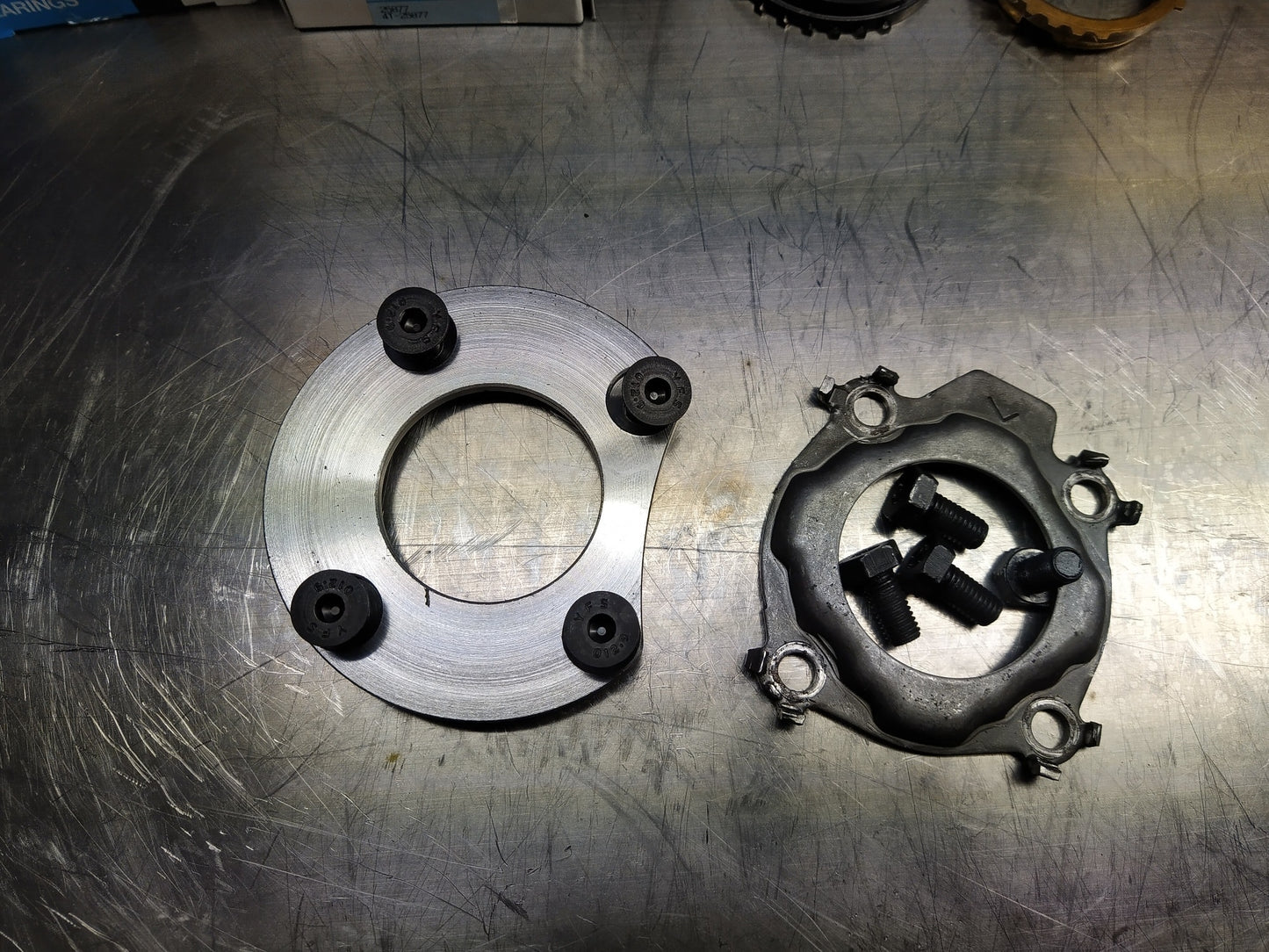 Replacement for T5 plastic counter shaft retainer