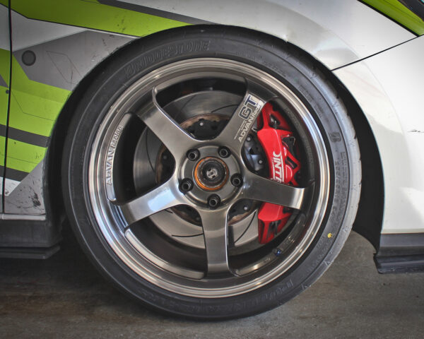 Front-mounted Intima big brake calipers on Hyundai i30N