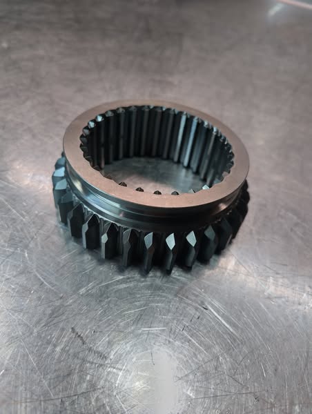 T5 World Class 1st Gear Slider close-up